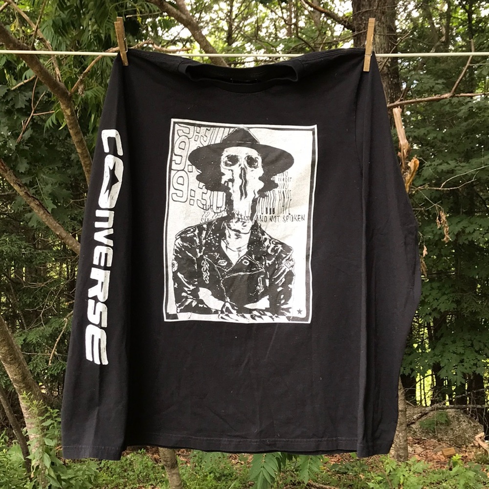 Converse long sleeve slim fit; size medium